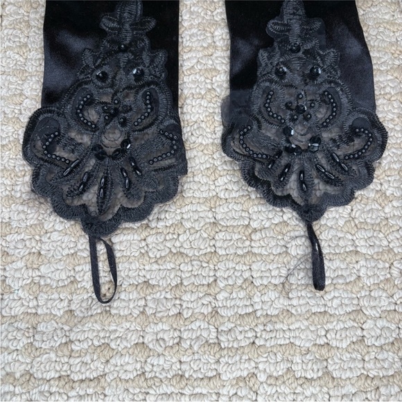 Roarin 20s Accessory Set - Picture 3 of 3